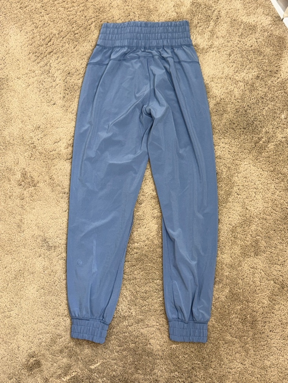 Lululemon Sun Setter Jogger *28"
Tempest Blue Size 0 - Picture 5 of 7